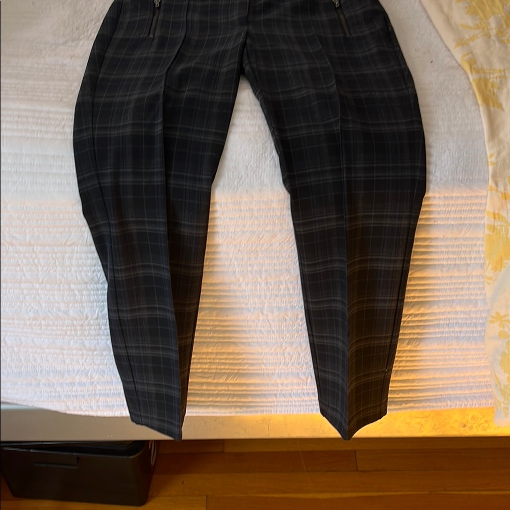 Zara dark blue/gray plaid skinny Pants.